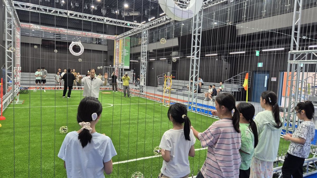 전주시, ‘드론축구 초등학생 체험 프로그램’ 순항